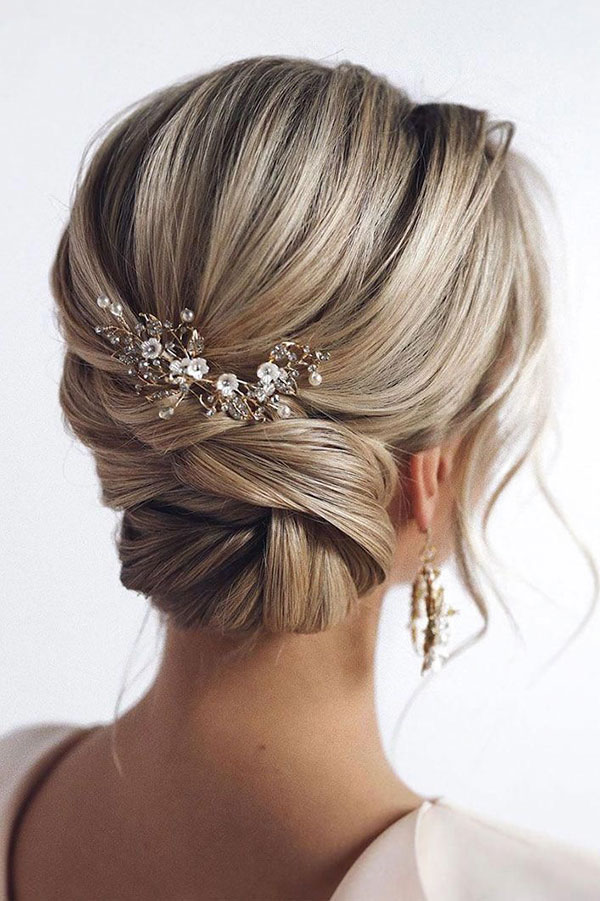 Simple Bridal Hairstyles For Medium Hair